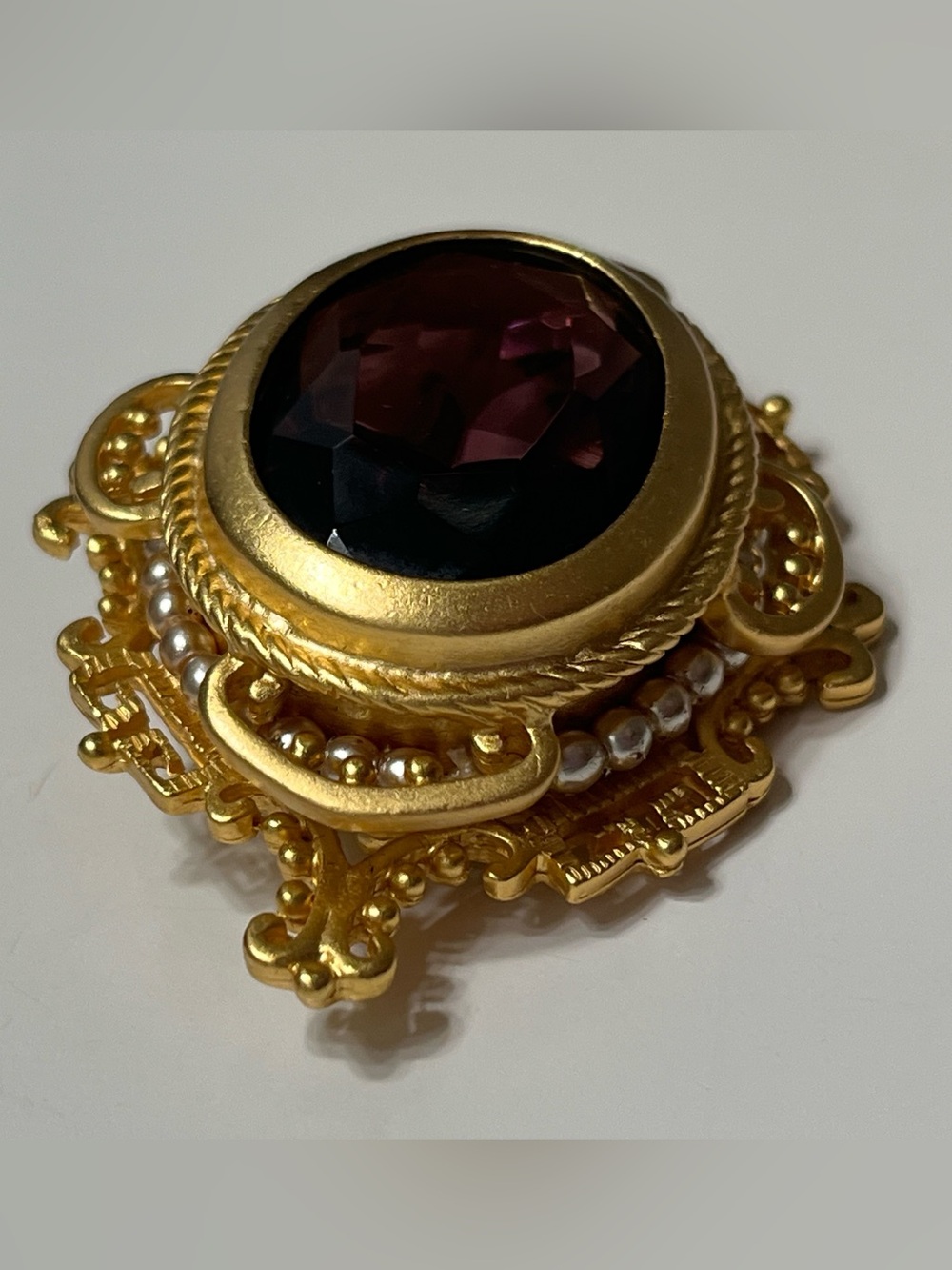 Vintage 90s Joan Rivers Victorian Amethyst Pearl Brooch Classics Collection Pin - Picture 7 of 14